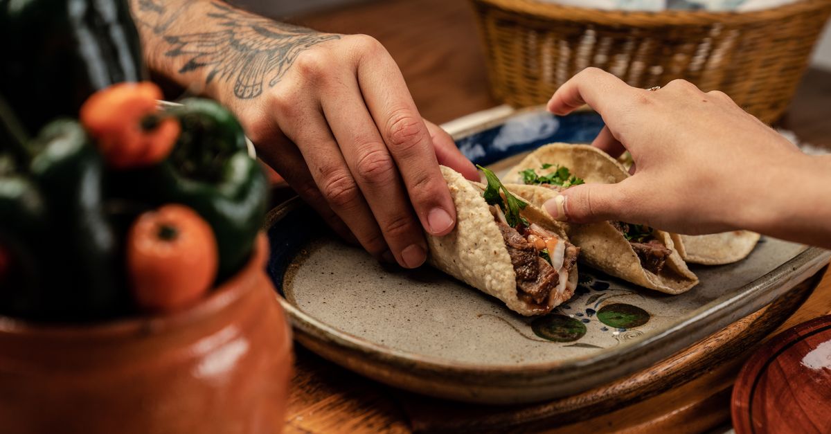 découvrez l'authenticité culinaire à travers des recettes traditionnelles, des ingrédients locaux et des techniques de cuisine ancestrales pour des saveurs authentiques.